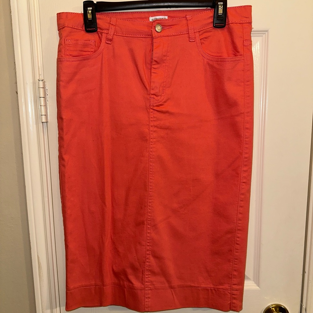 Elegant Coral Pencil Skirt